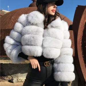 Cappotto da Donna in Tessuto Morbido con Cuciture Revers Corti e Maniche Lunghe
