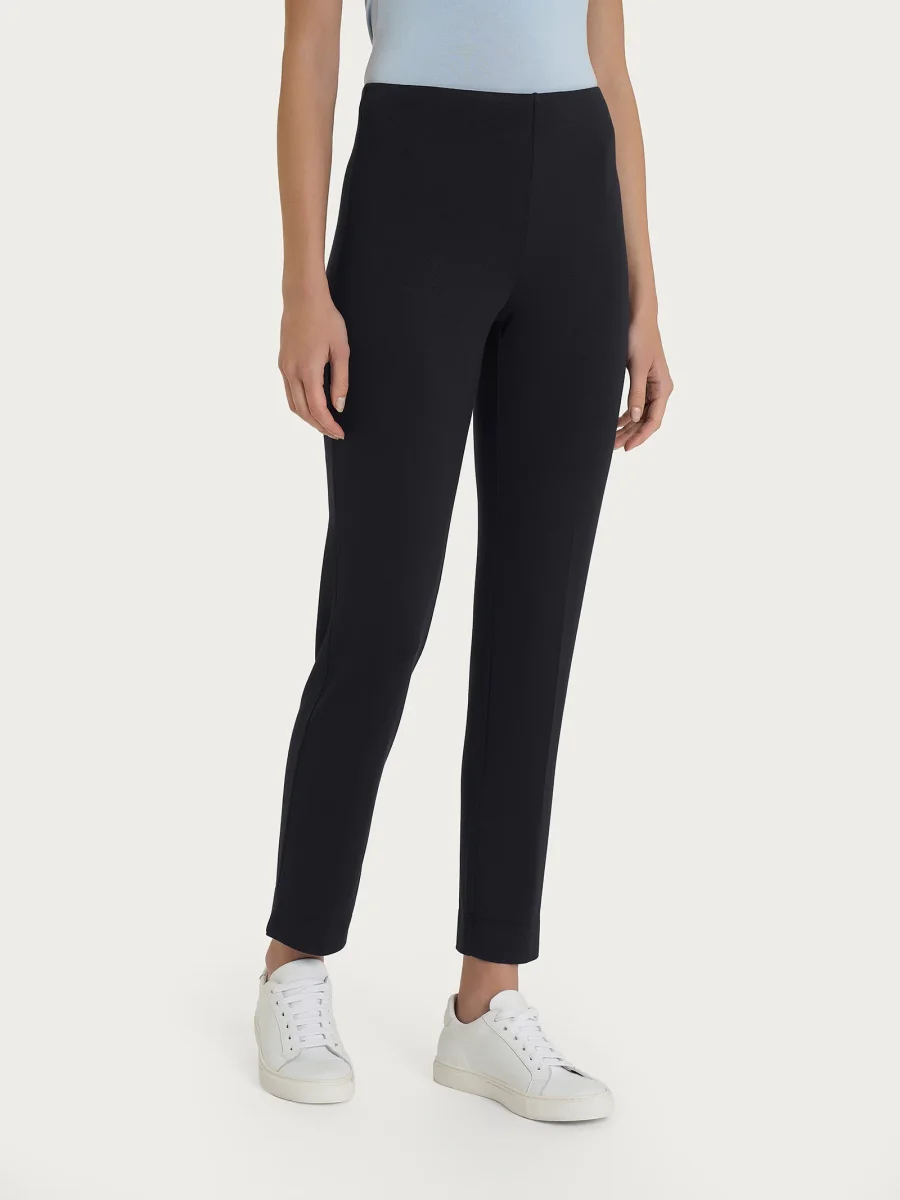 Pantalone capri con spacchetti in jersey di viscosa crêpe - Nero - immagine 5