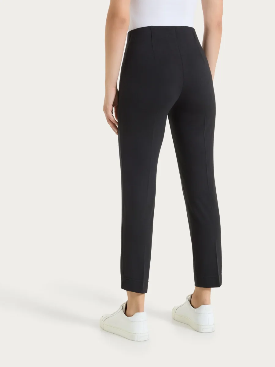 Pantalone capri con spacchetti in jersey di viscosa crêpe - Nero - immagine 3