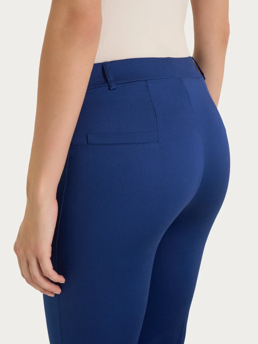 Pantalone flare alla caviglia in Satin Power - Blueberry - immagine 4