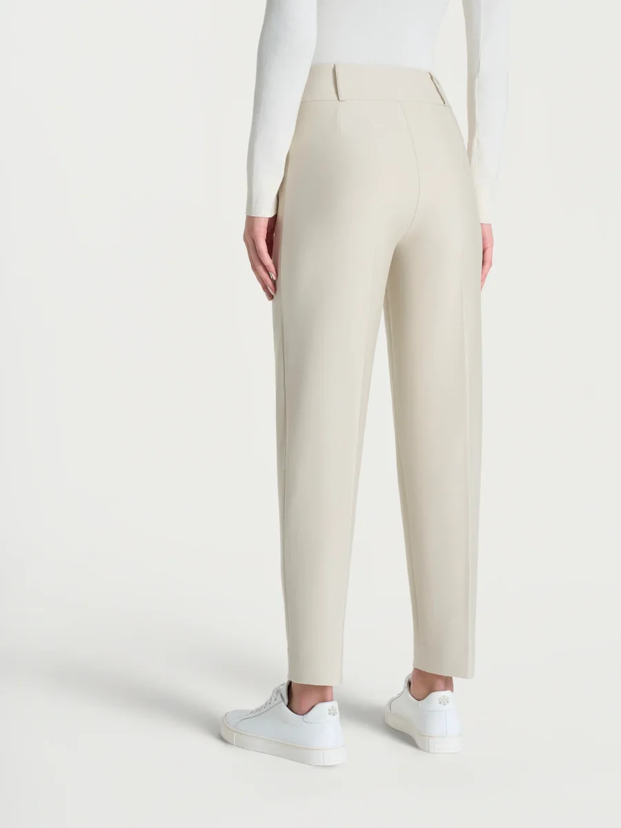 Pantalone a carota in Compact - Champignon - immagine 3