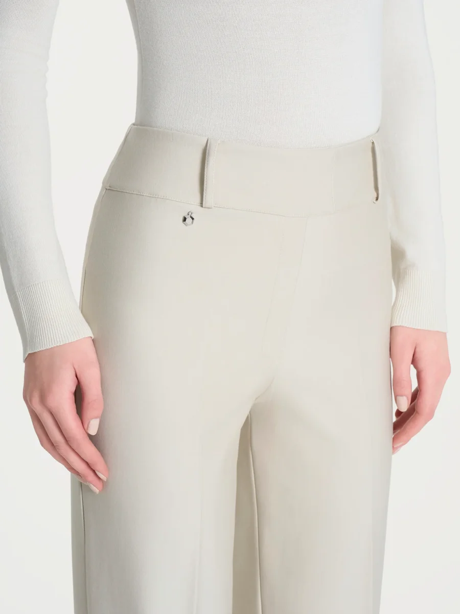 Pantalone a carota in Compact - Champignon - immagine 4