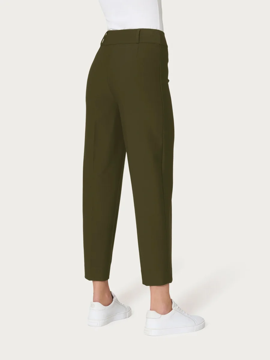Pantalone a carota in Compact - Dark Olive - immagine 3