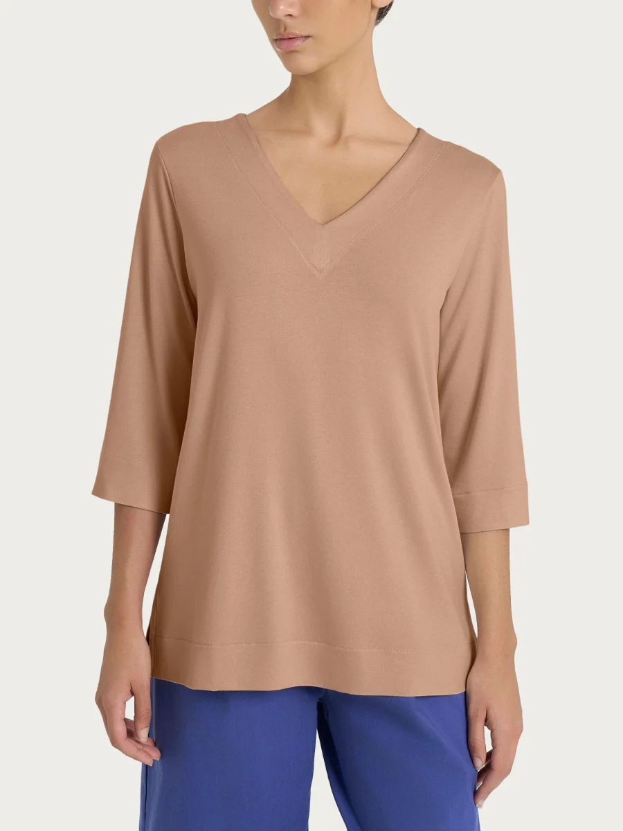 Maglietta con doppio scollo a V in jersey di viscosa crêpe - Warm Taupe - immagine 2