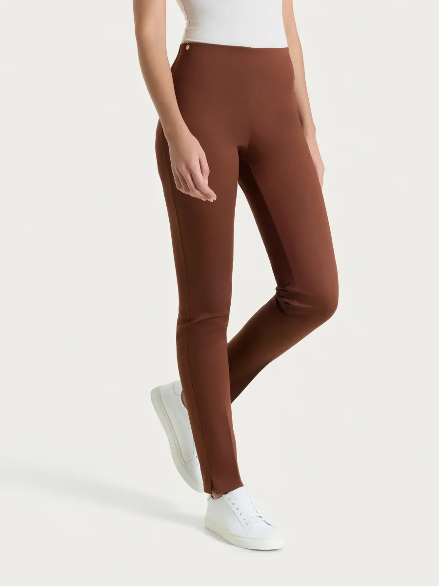 Pantalone a sigaretta con spacchetti in Satin Power - Cappuccino