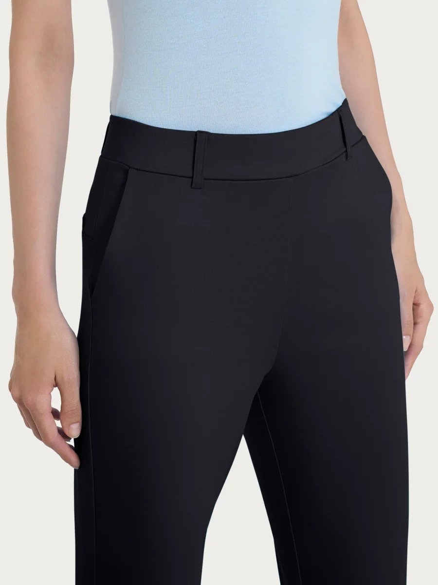 Pantalone slim dritto in Satin Power - Nero - immagine 4