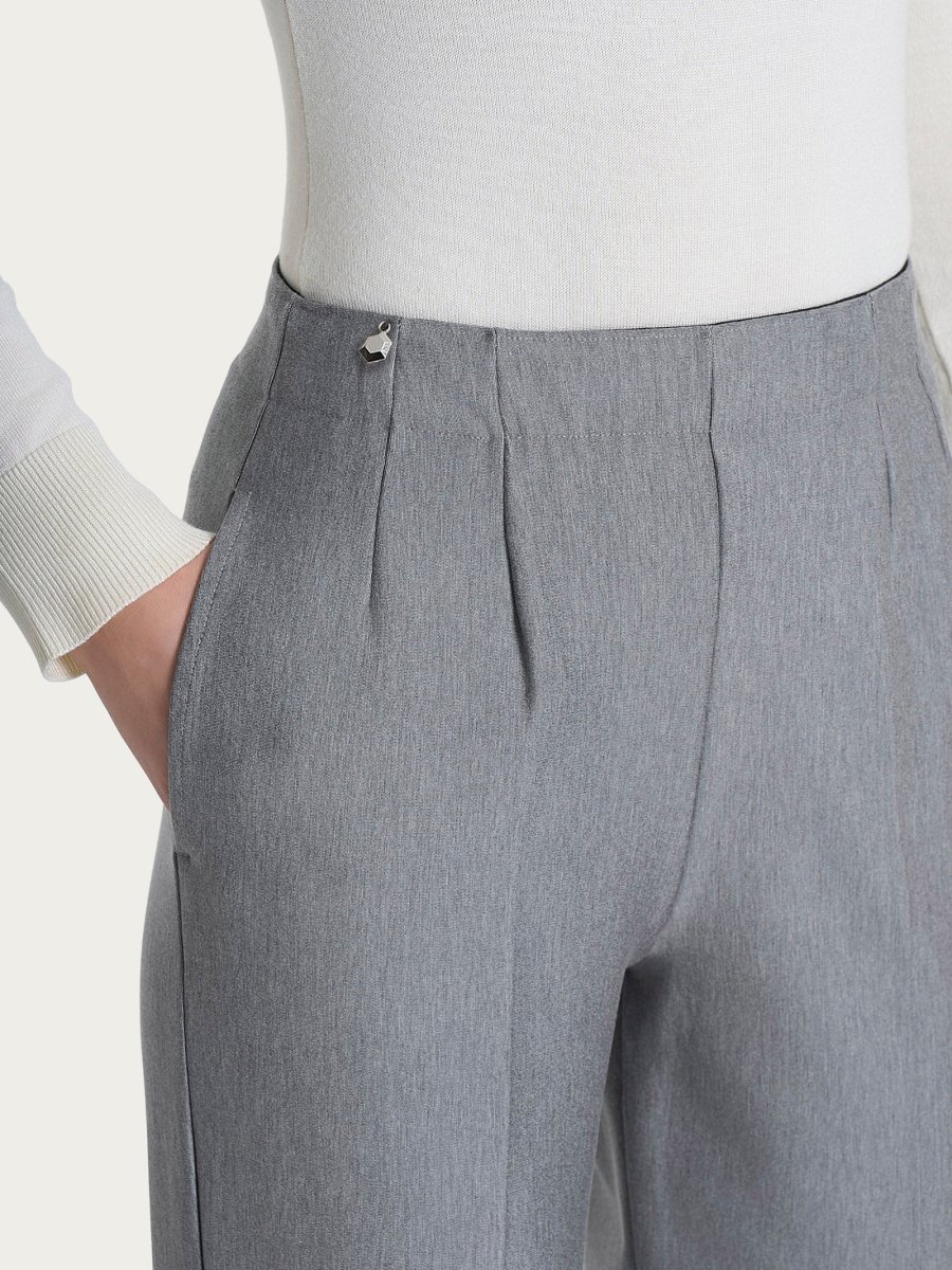 Pantalone a carota con tasche in tessuto Compact - Grigio Mel. - immagine 6