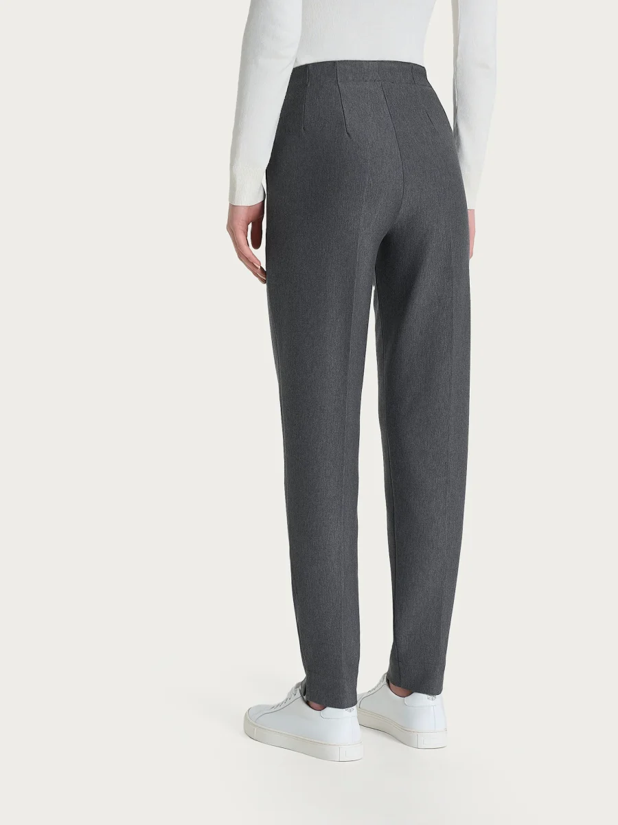 Pantalone a carota con tasche in tessuto Compact - Ardesia Mel. - immagine 4