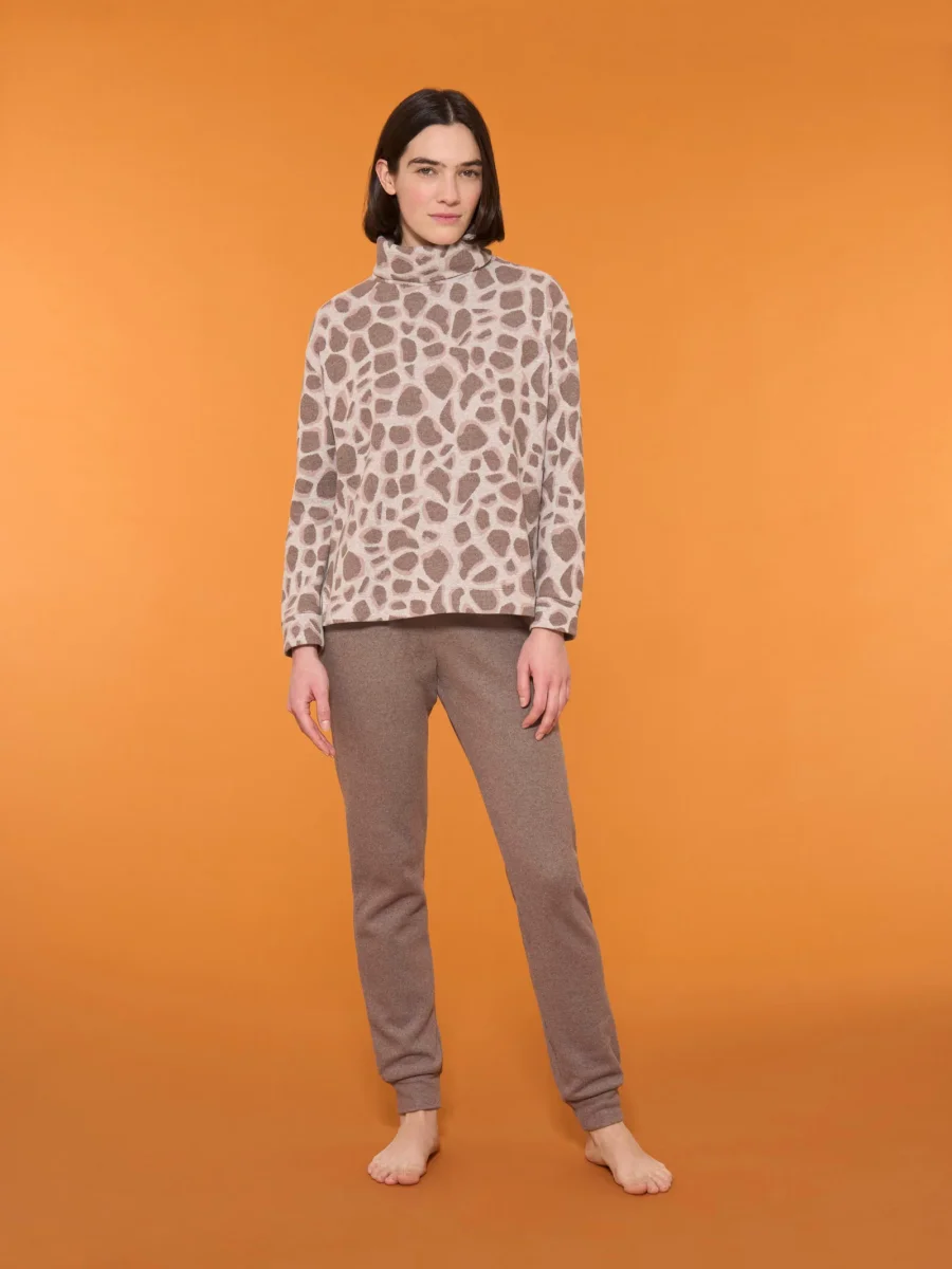 Pigiama a ciambella con fantasia animalier in cotton eco pile - Fant.Caffe' - immagine 2