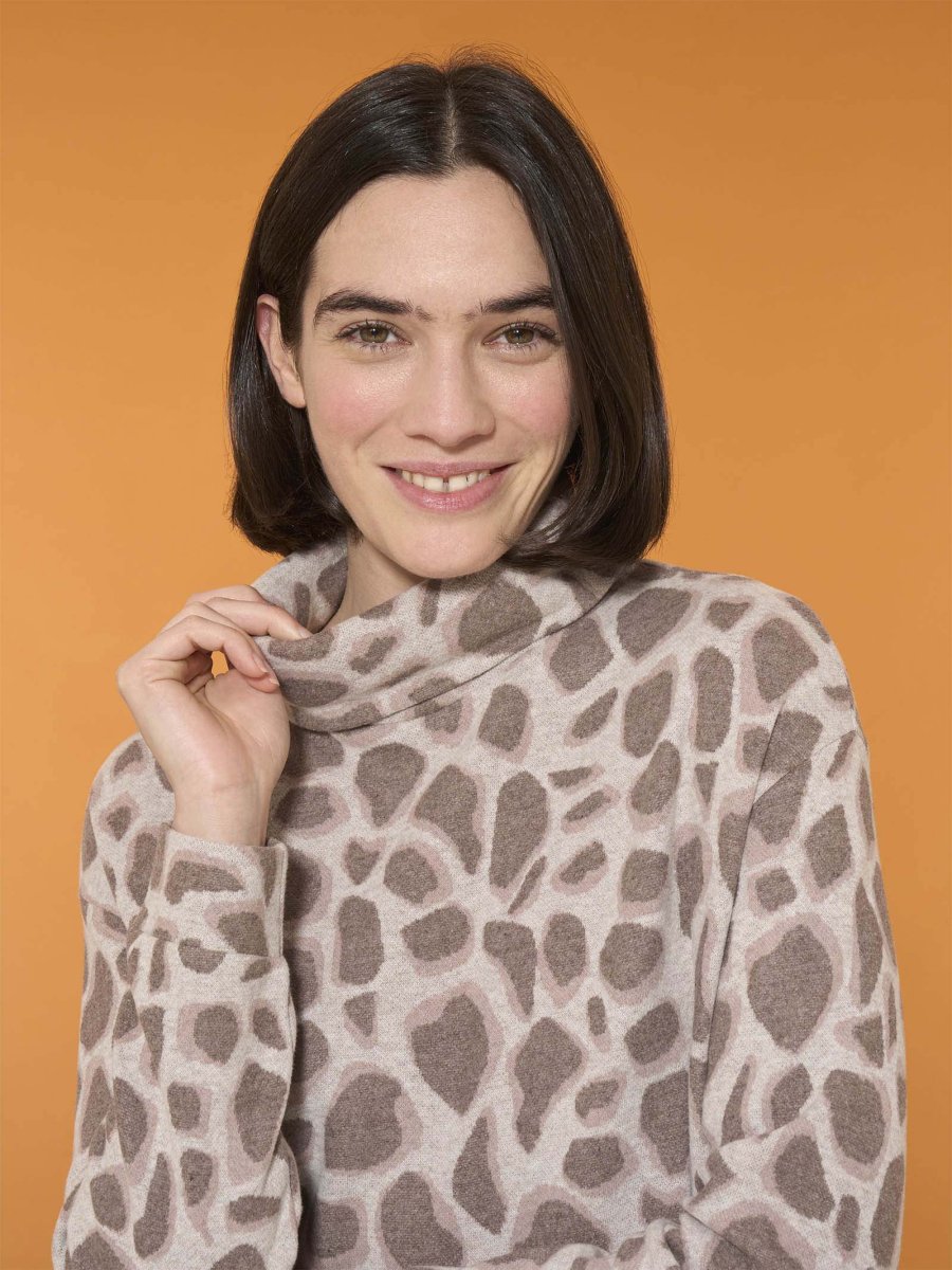 Pigiama a ciambella con fantasia animalier in cotton eco pile - Fant.Caffe' - immagine 4