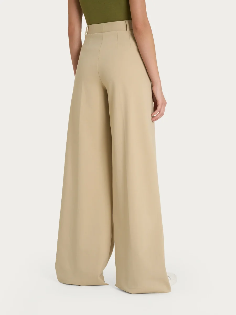 Pantalone lungo a palazzo con tasche e pinces in Compact Light - Irish Cream - immagine 3