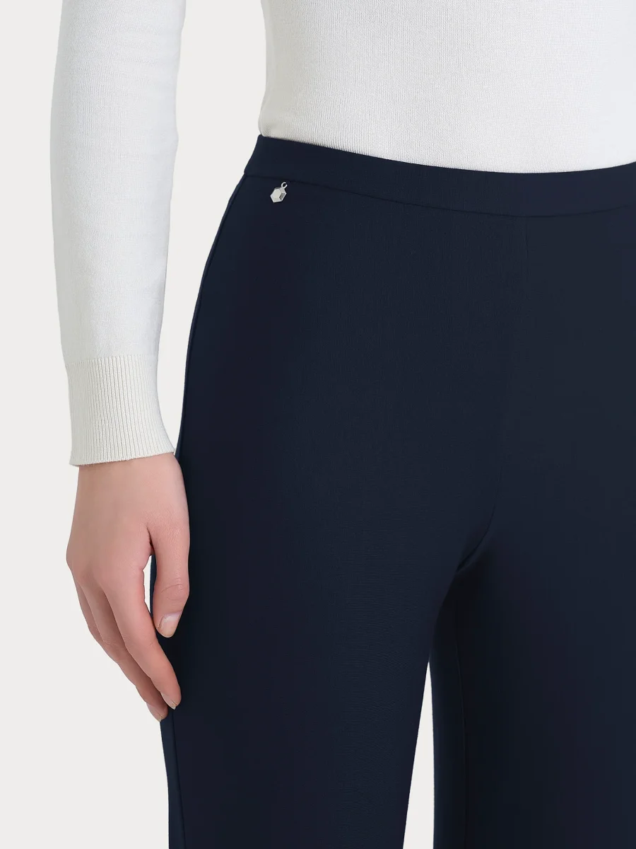 Pantalone modellante dritto con tasche in Compact - Persia - immagine 4