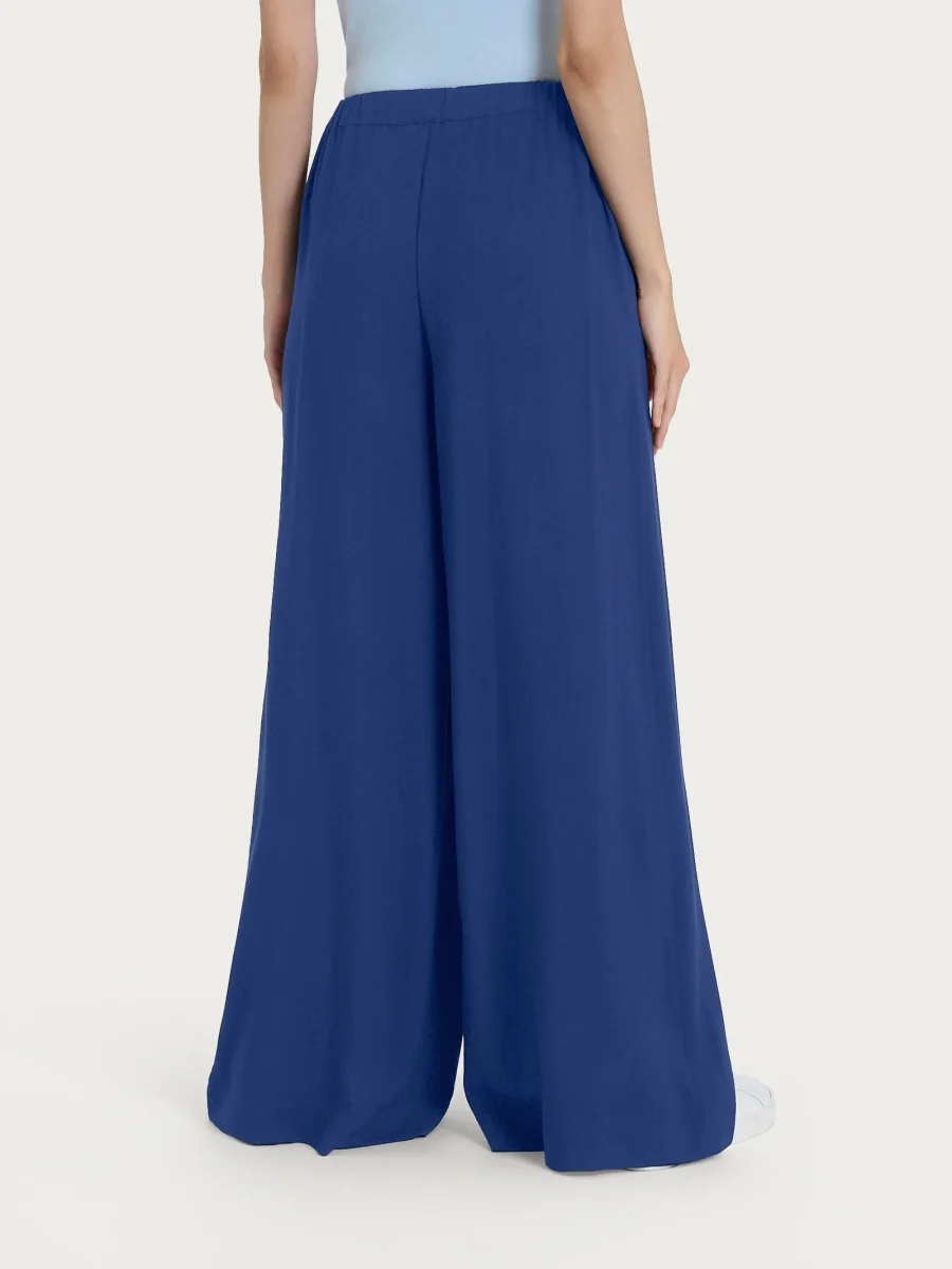 Pantalone a palazzo con tasche in Ecoseta - Blueberry - immagine 3