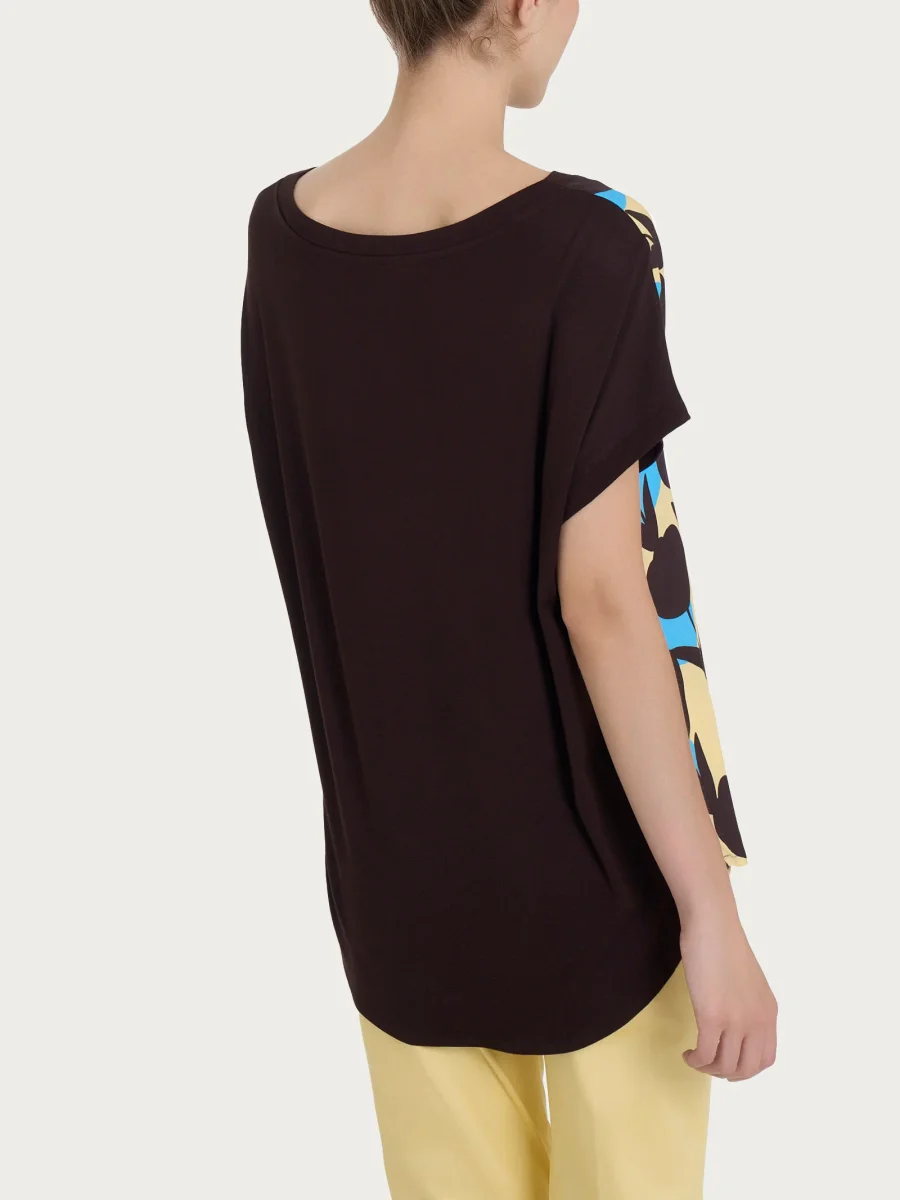 Maglietta con macro tulips pattern in Misto Viscosa - Fant. Azure Blue - immagine 3