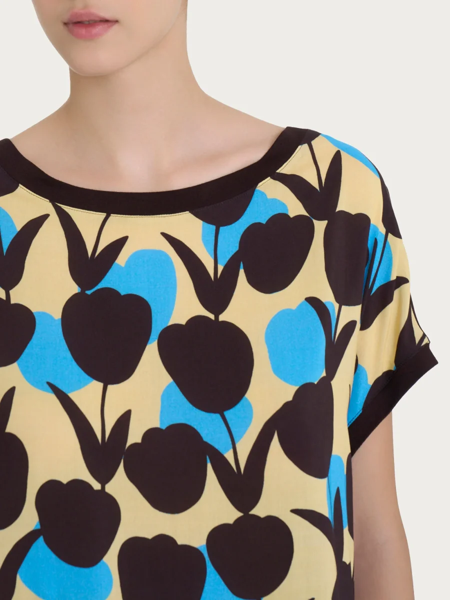 Maglietta con macro tulips pattern in Misto Viscosa - Fant. Azure Blue - immagine 4