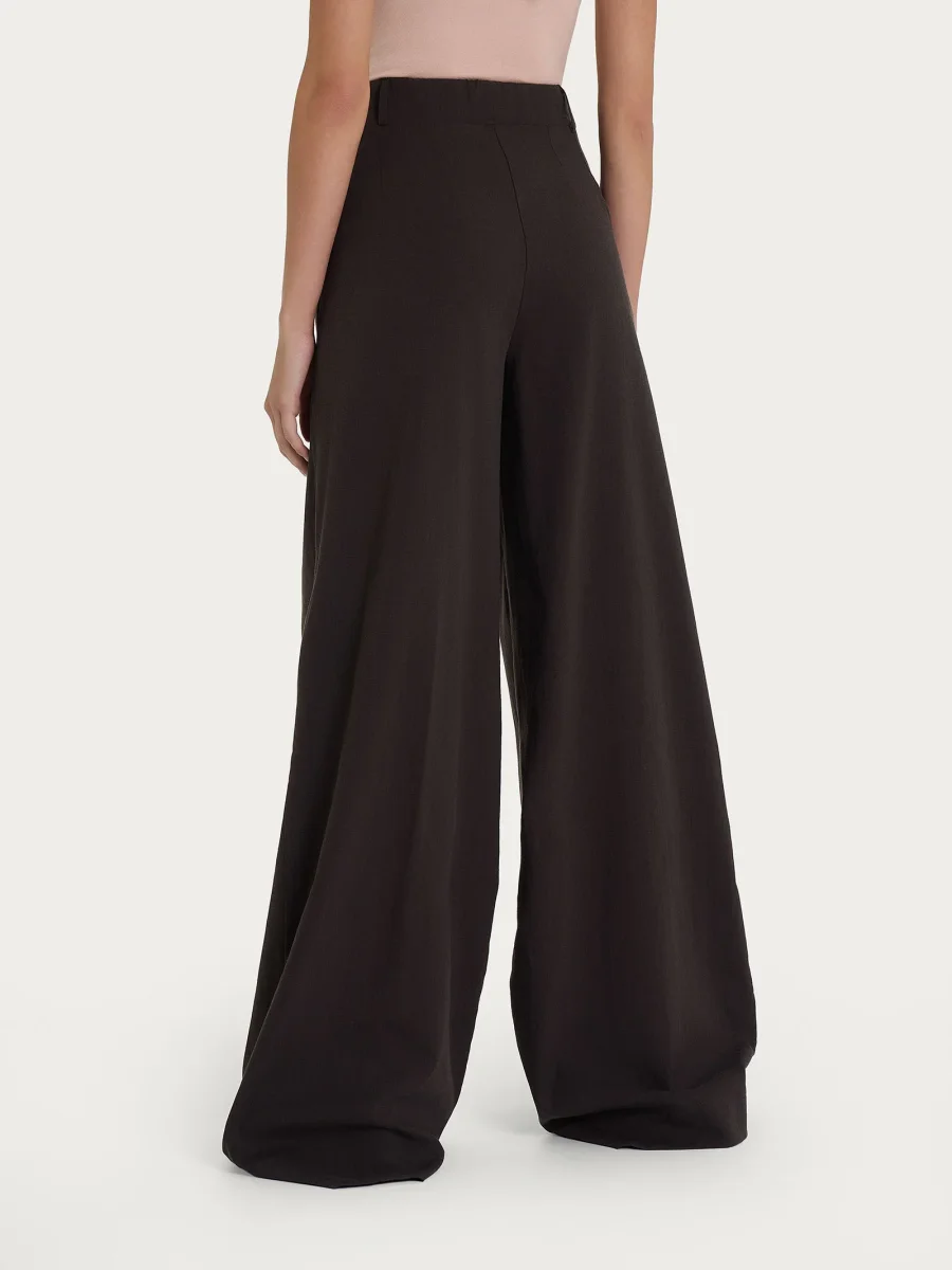 Pantalone palazzo con tasche e pinces in Super Natural - Chocolate Torte - immagine 3