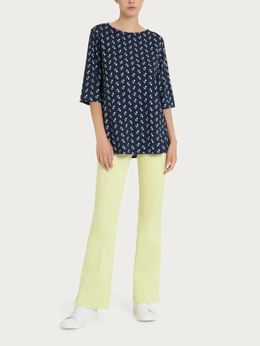 Maglietta con ampio girocollo e tulips pattern in jersey di viscosa Crêpe - Fant.Bleu - immagine 5