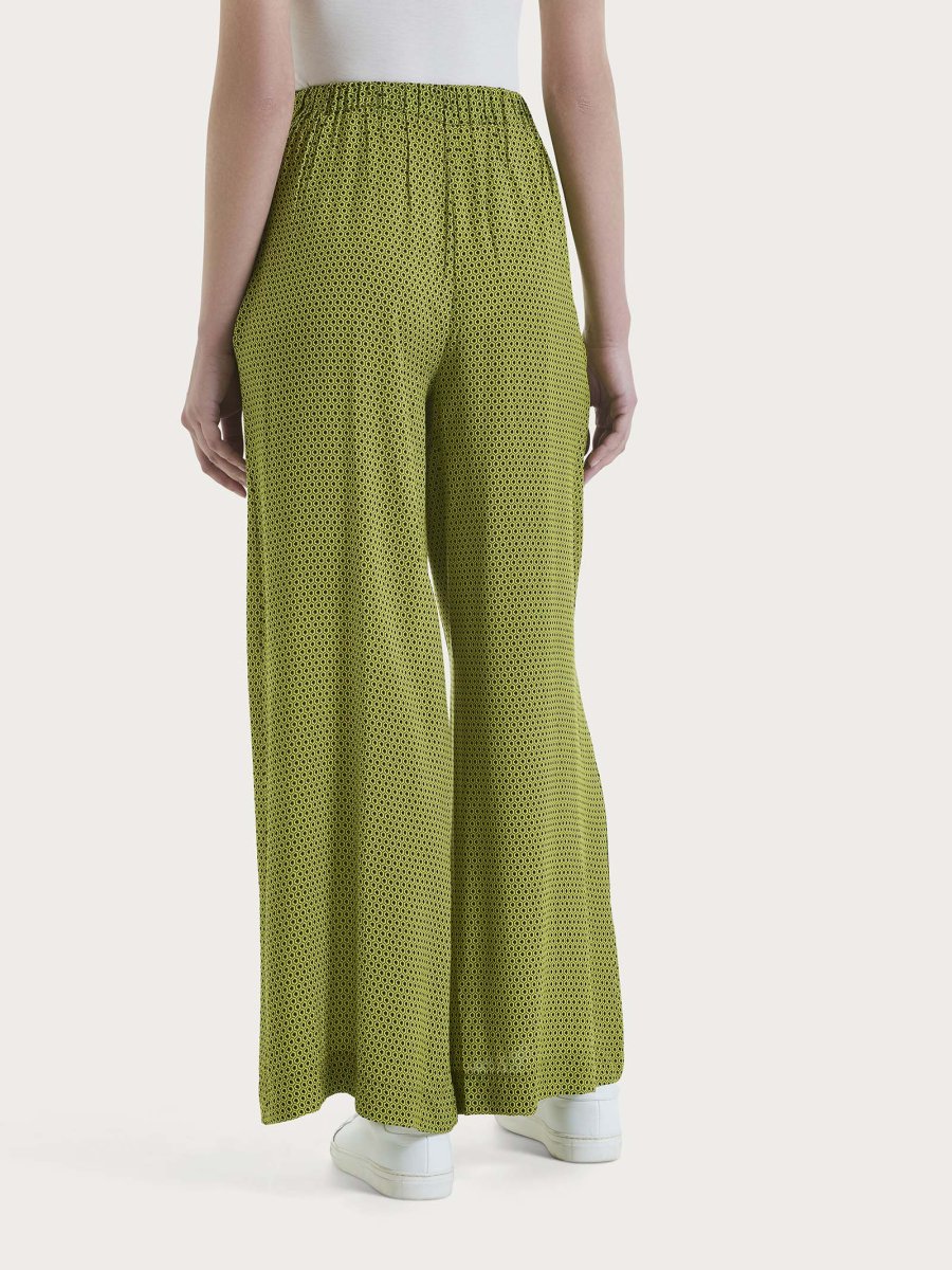 Pantalone a palazzo con tasche e hexagon pattern in Ecoseta - Fant. Sphagnum - immagine 3