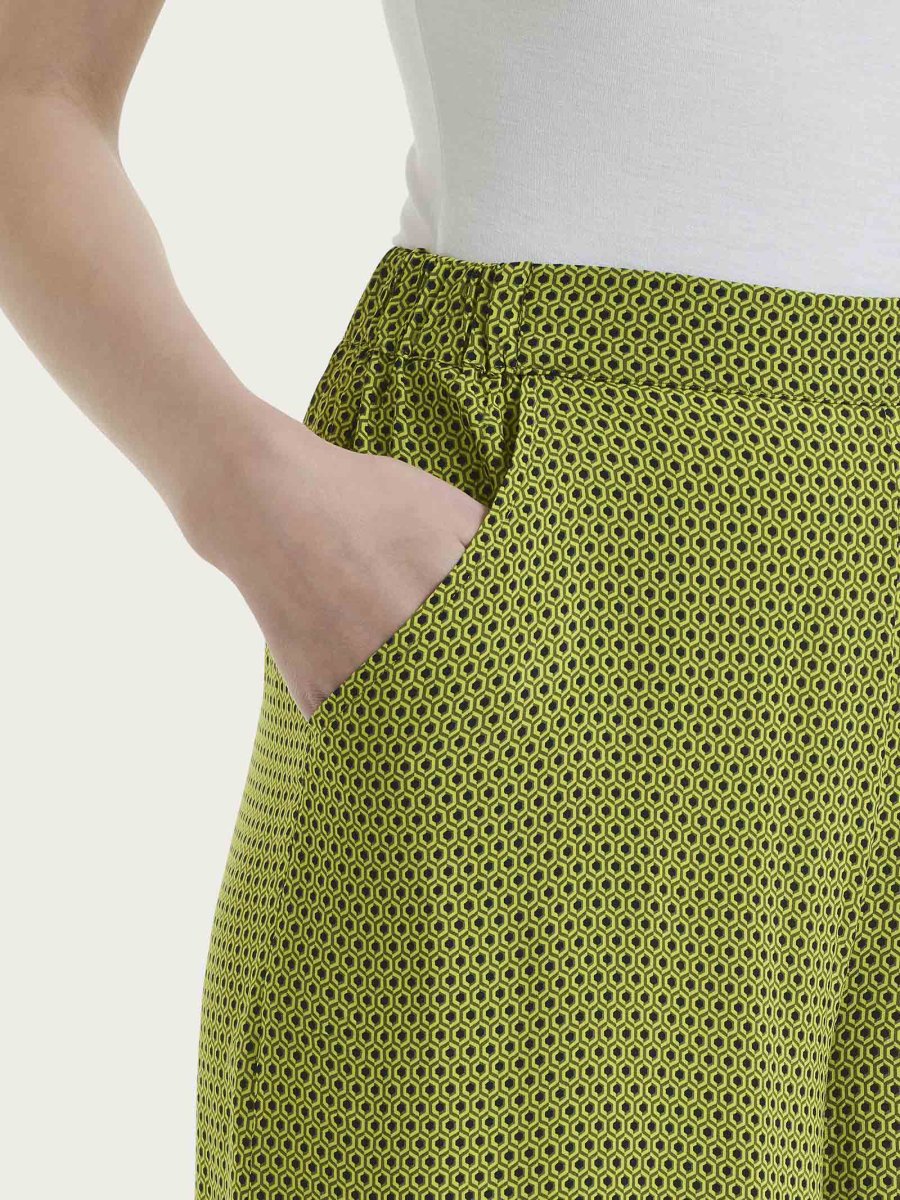 Pantalone a palazzo con tasche e hexagon pattern in Ecoseta - Fant. Sphagnum - immagine 4