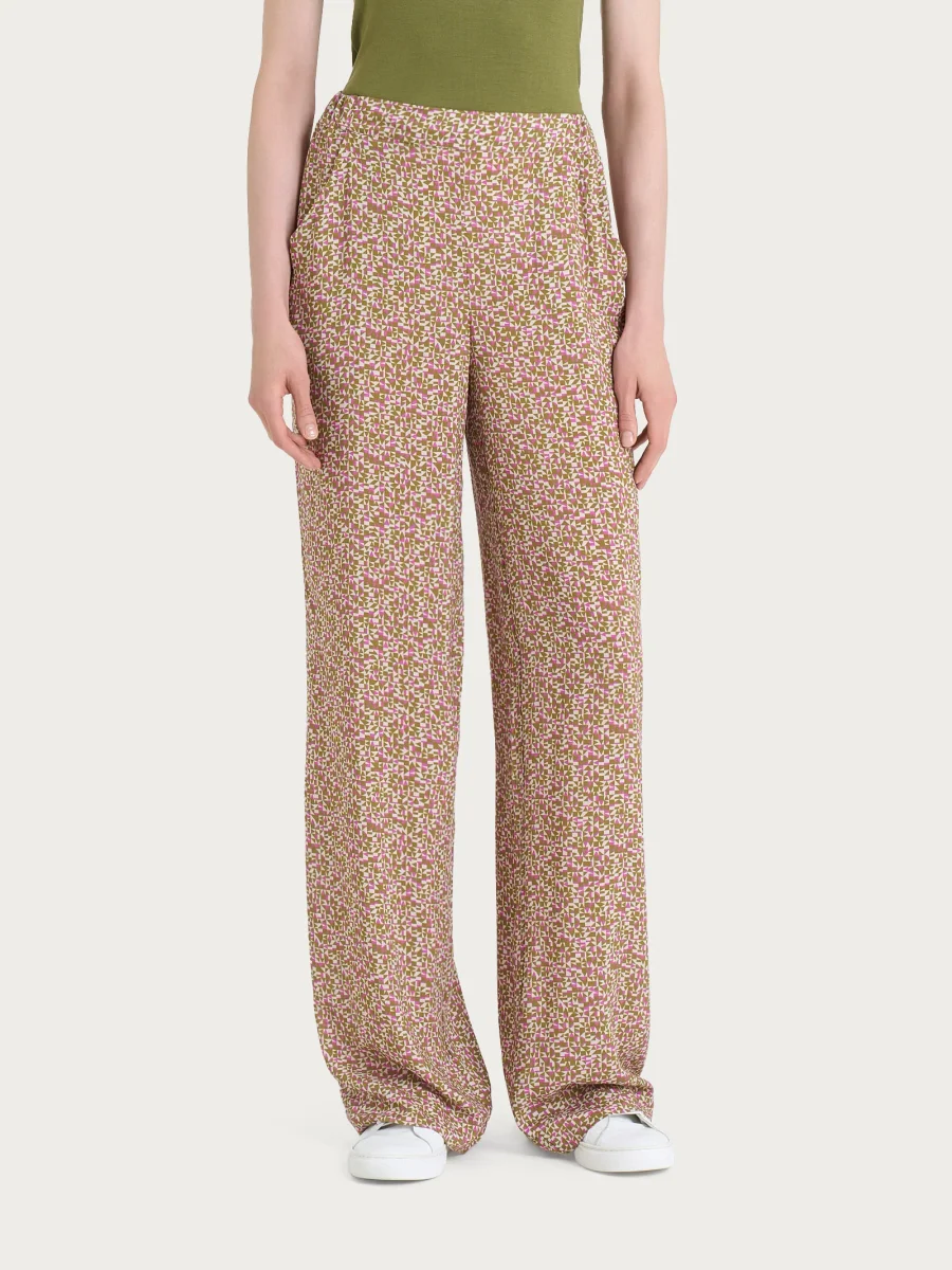 Pantalone ampio con tasche con geometric pattern in Ecoseta - Fant. Cattleya Orchid - immagine 2