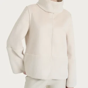 Giacca corta con collo alto double-face in Vegan Shearling  - Champignon