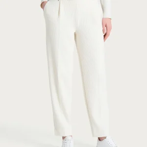 Pantalone a carota con tasche e pinces in Velvet - Avorio