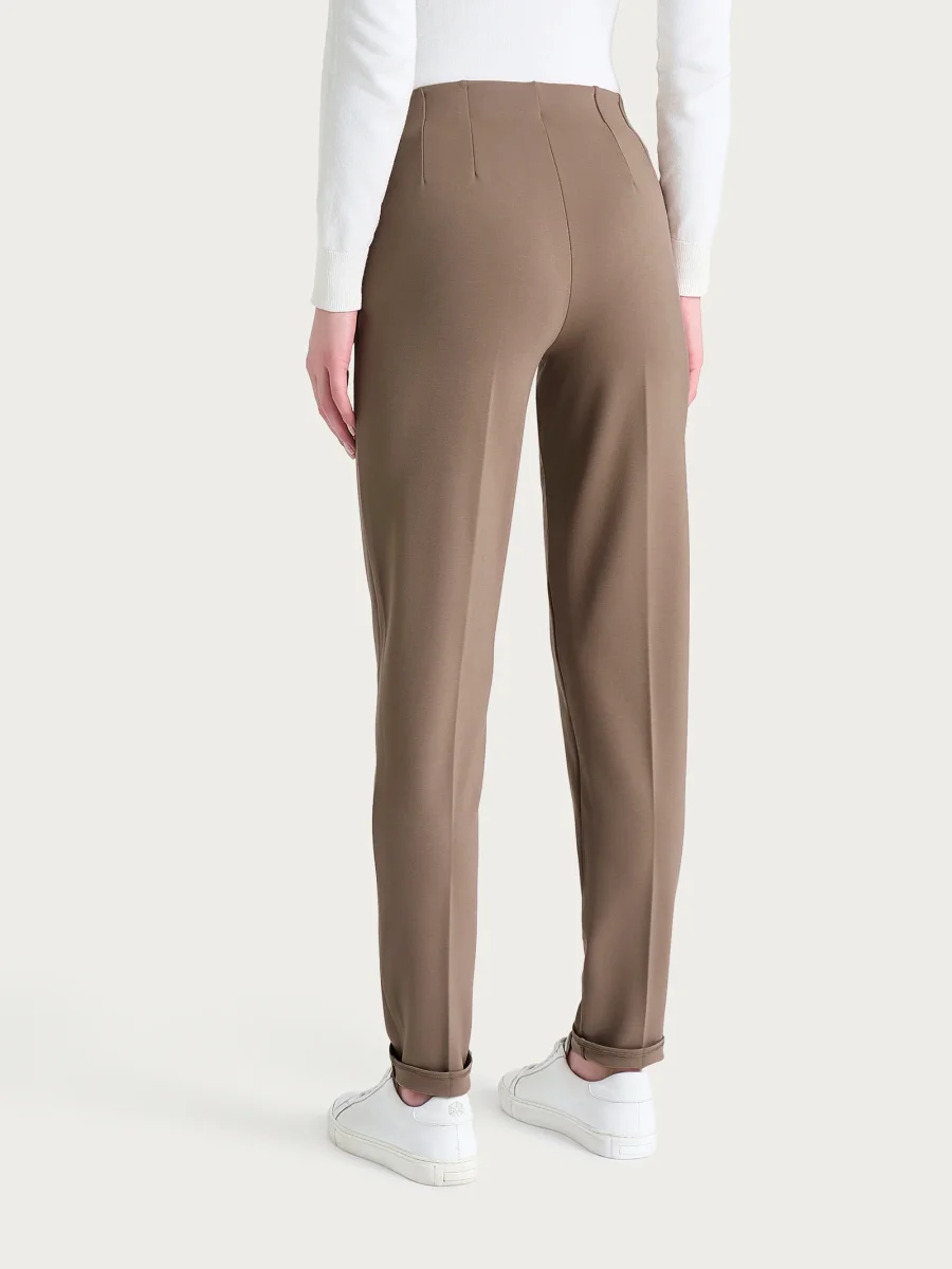 Pantalone a sigaretta con risvolto in Cashmere Compact - Pine Bark - immagine 6