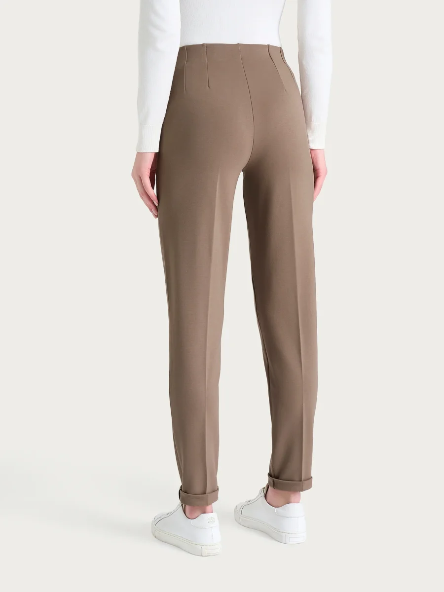 Pantalone a sigaretta con risvolto in Cashmere Compact - Pine Bark - immagine 7