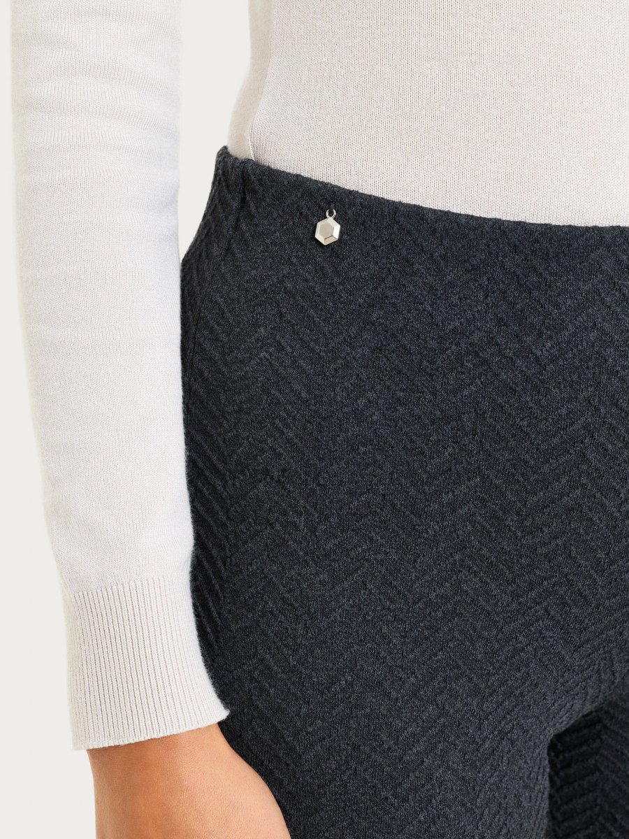 Pantalone a sigaretta con spacchetti in Eco Jacquard - Oscuro Mel. - immagine 4