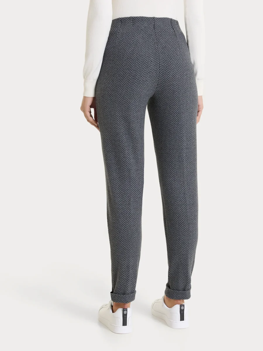 Pantalone in fantasia a sigaretta con spacchetti in Eco Jacquard - Fant.Oscuro Mel - immagine 3