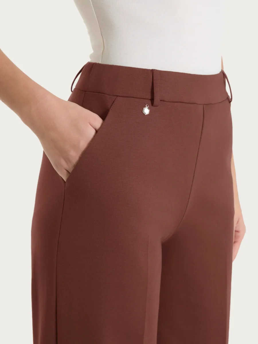 Pantalone a palazzo con tasche in Compact Light - Cappuccino - immagine 4