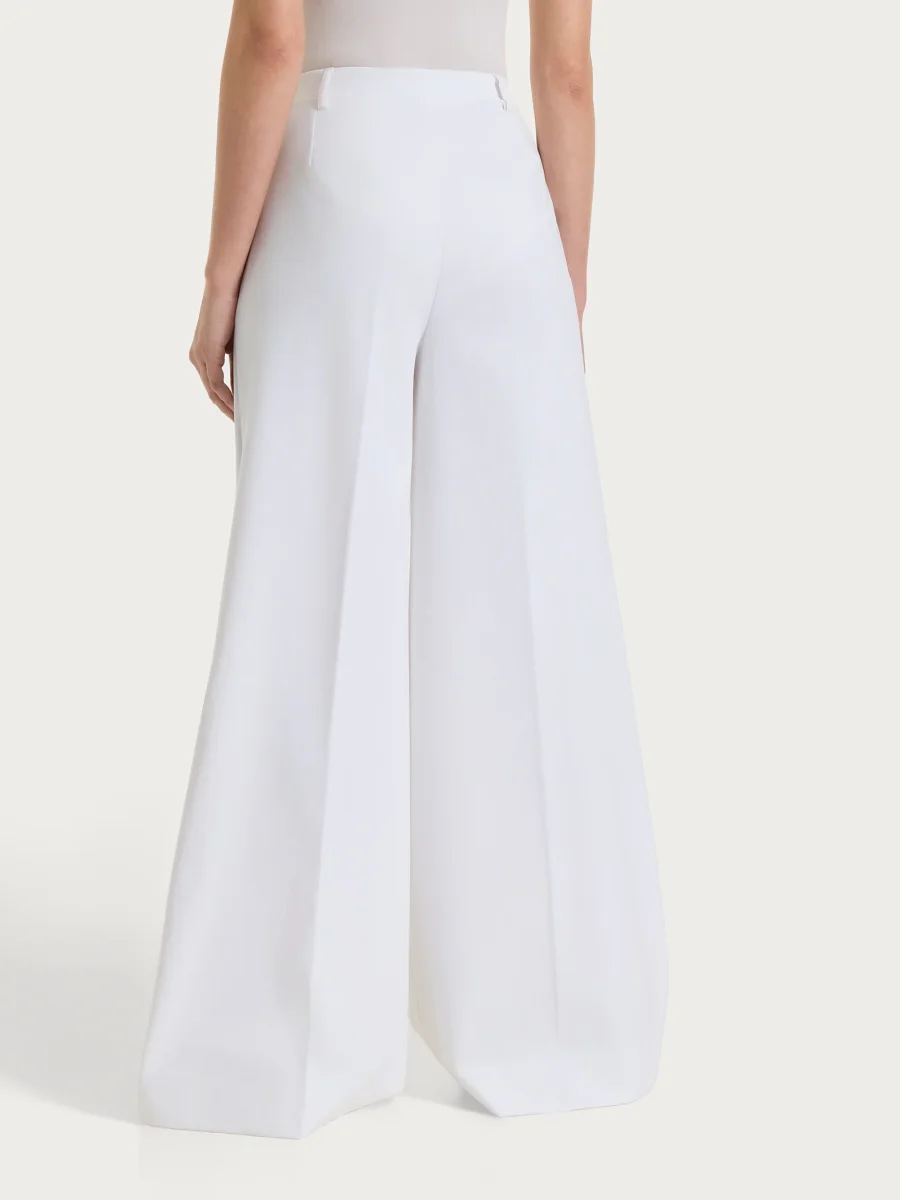 Pantalone lungo a palazzo con tasche e pinces in Compact Light - Bianco - immagine 3