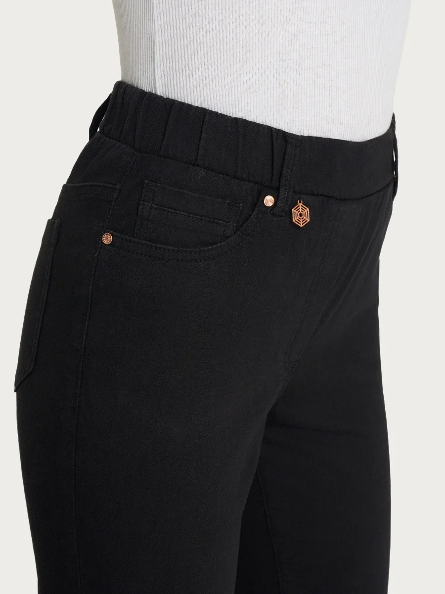 Jeans a gamba dritta con tasche e vita piatta in Light Denim - Nero - immagine 4