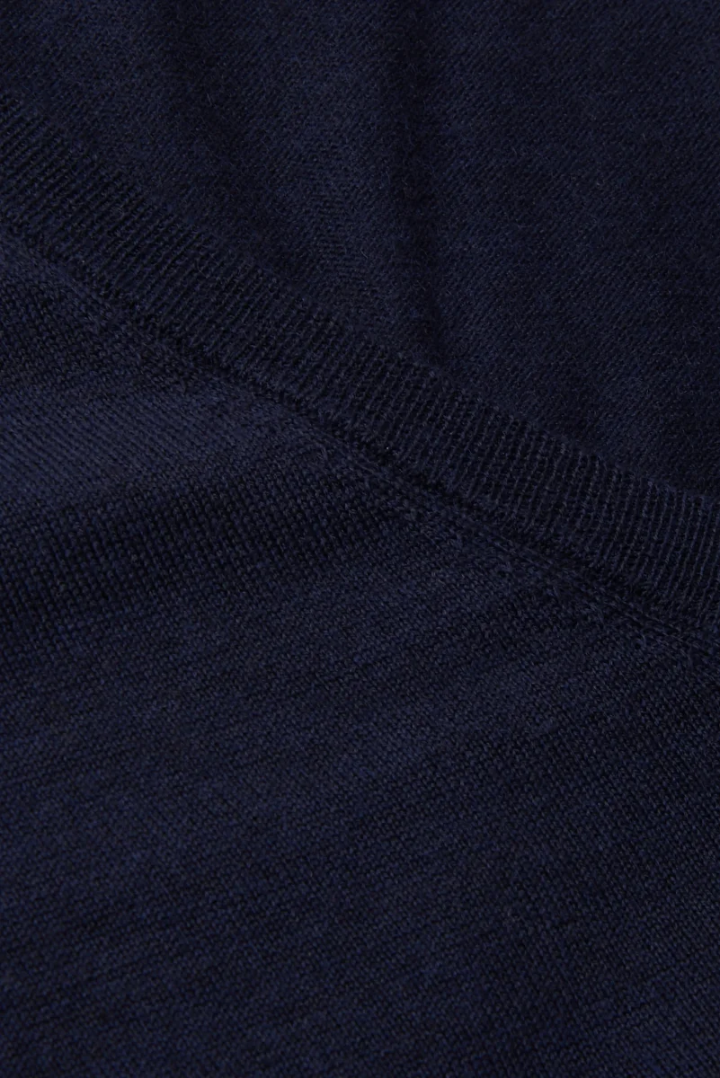 Maglia lana seta cashmere con collo a V blu - immagine 3
