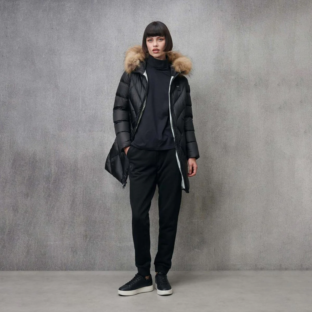 Piumino lungo a linee geometriche - immagine 3