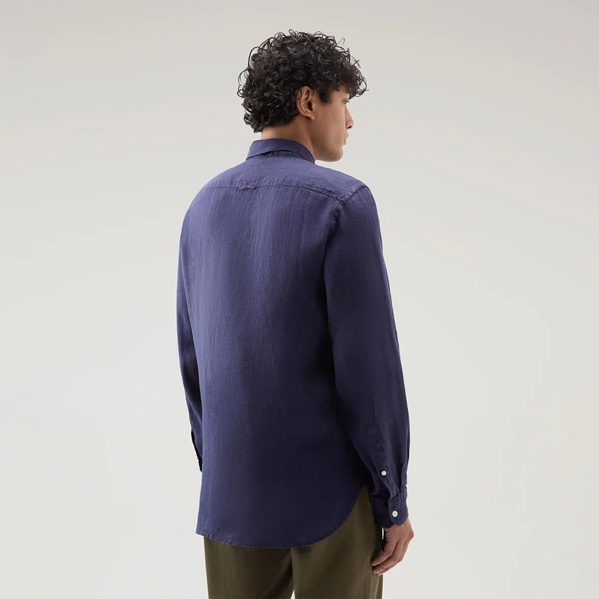 Camicia in lino bluette - immagine 4